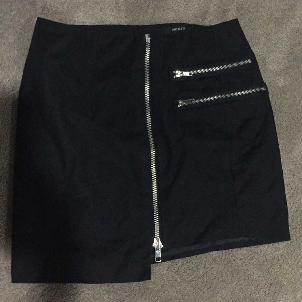 Black zipper mini skirt Forever 21